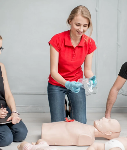 Advanced first aid course training at Mainland Safety Training